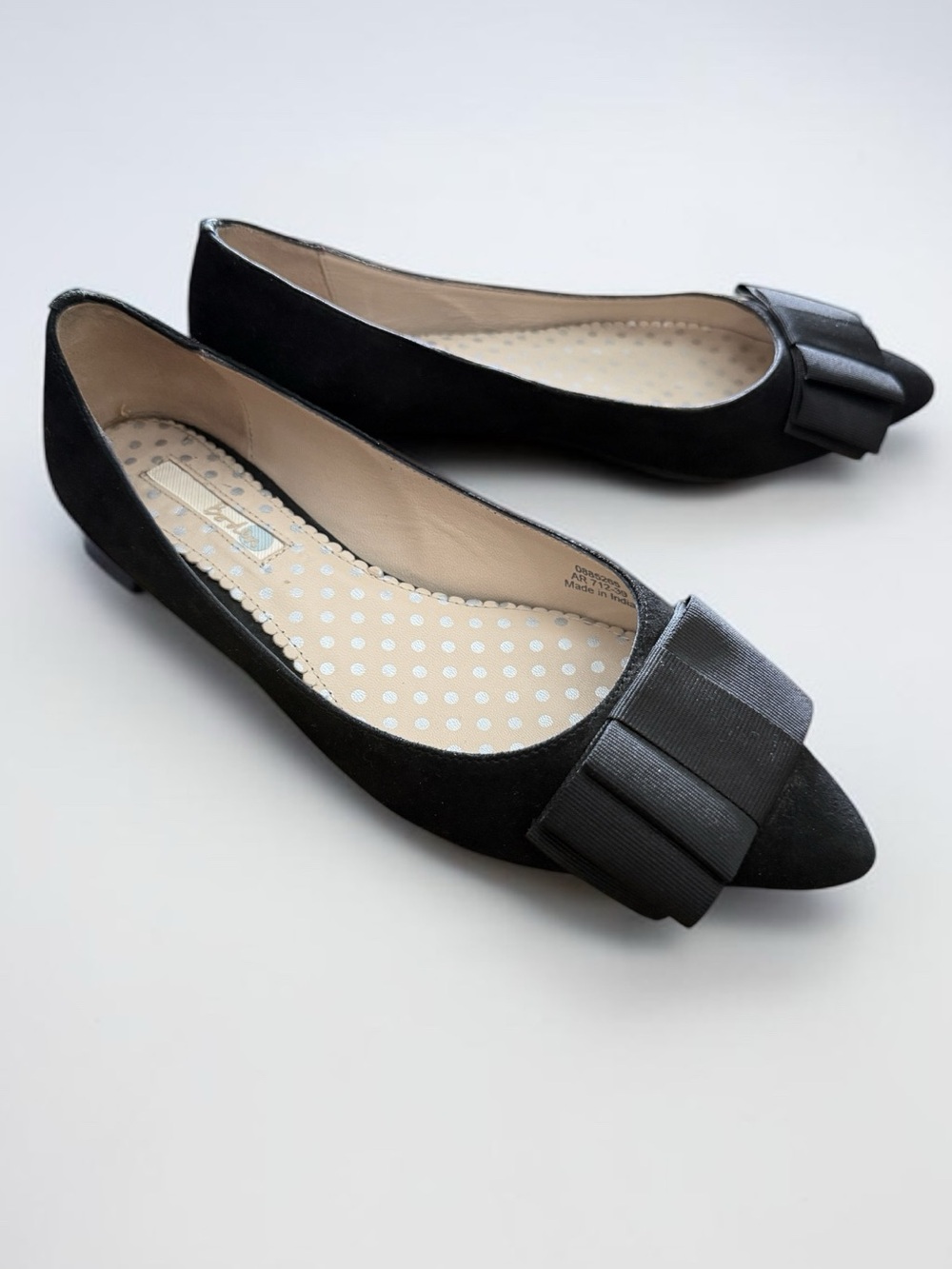 Boden Black Suede Pointed Toe Ballet Flats Grosgrain Ribbon Bows Size 39/ 8.5 US